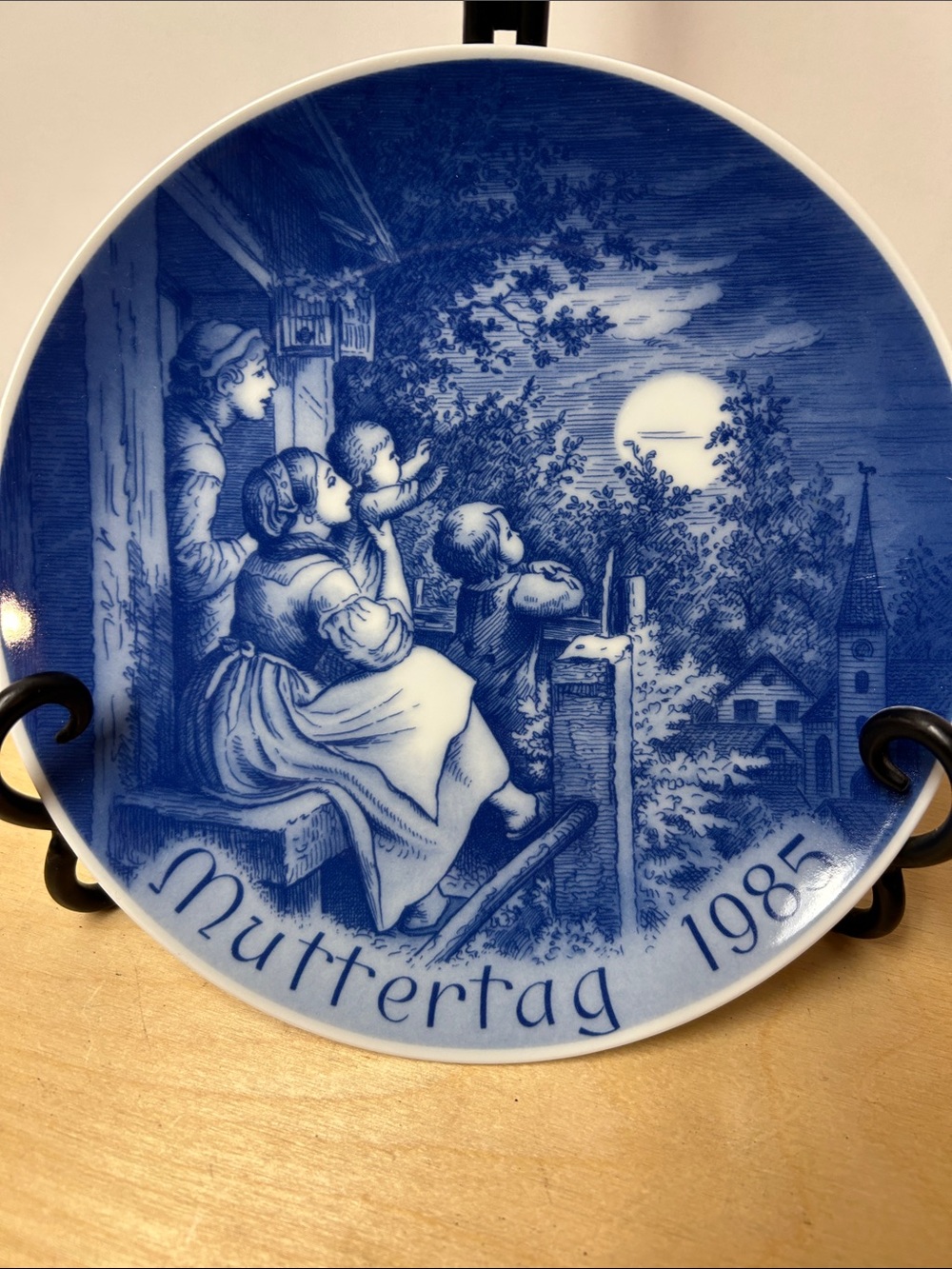 Bareuther Mother's Day 1985 Limited Edition Blue/White Porcelain Plate Germany